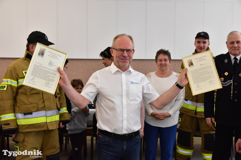 Minikowo: W czynie społecznym zadbali o akustykę w sali świetlicy wiejskiej