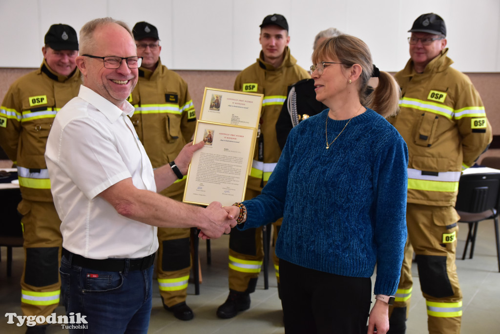 Minikowo: W czynie społecznym zadbali o akustykę w sali świetlicy wiejskiej