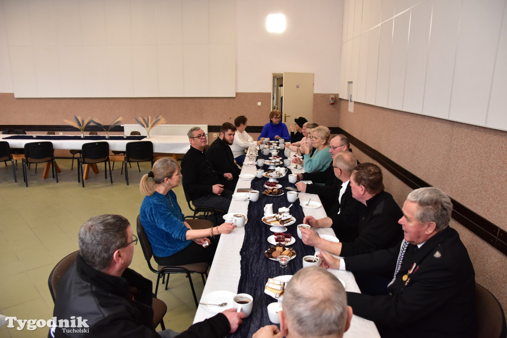 Minikowo: W czynie społecznym zadbali o akustykę w sali świetlicy wiejskiej