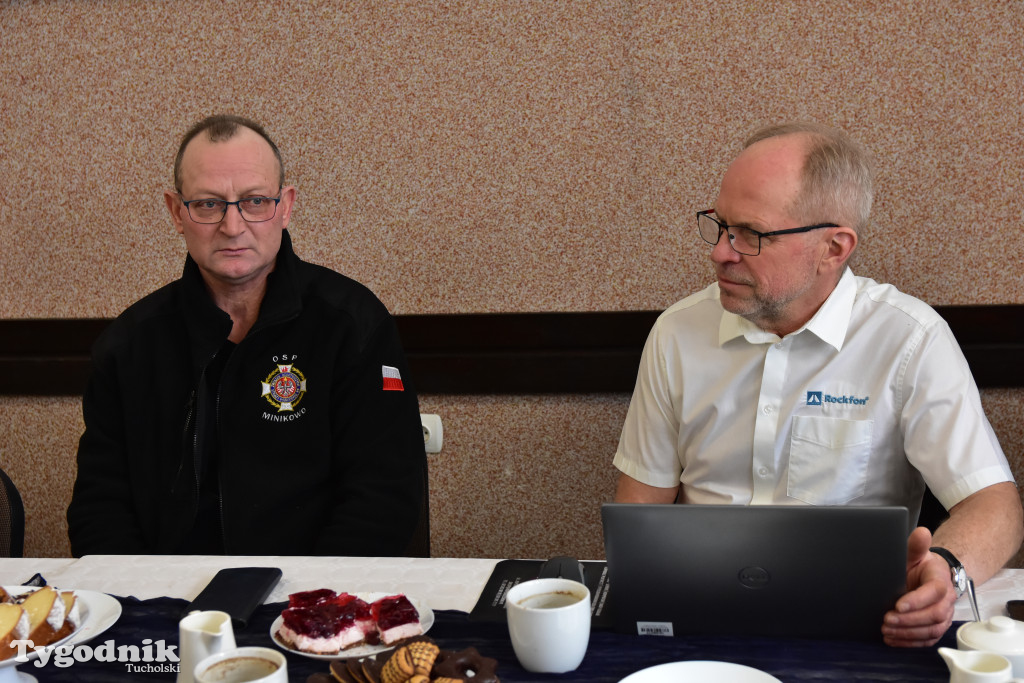 Minikowo: W czynie społecznym zadbali o akustykę w sali świetlicy wiejskiej