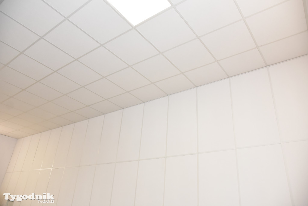 Minikowo: W czynie społecznym zadbali o akustykę w sali świetlicy wiejskiej