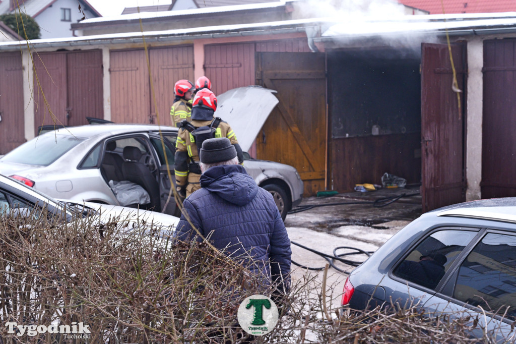 Tuchola. Pożar w garaży na os. Warszawska