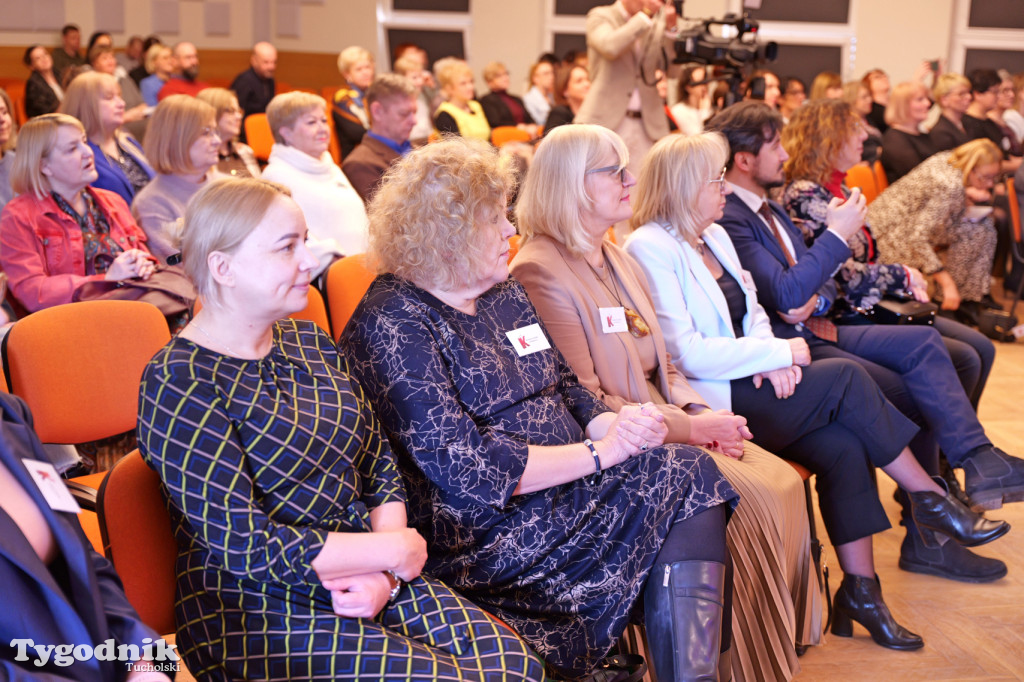 W Tucholi o reformie oświaty. Ministerstwo i kuratorium