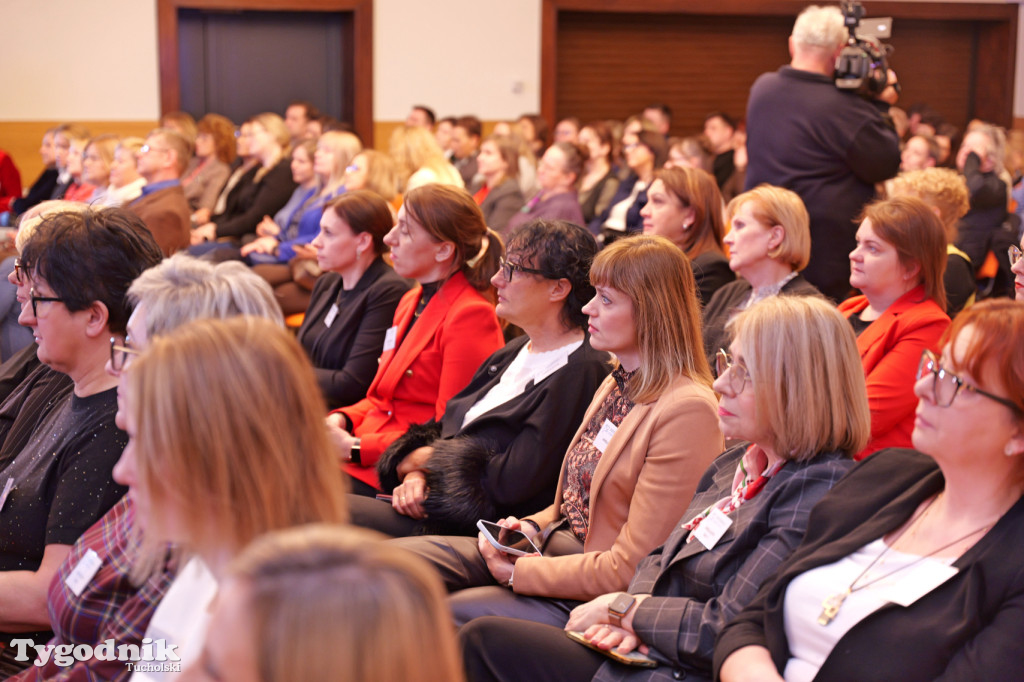 W Tucholi o reformie oświaty. Ministerstwo i kuratorium
