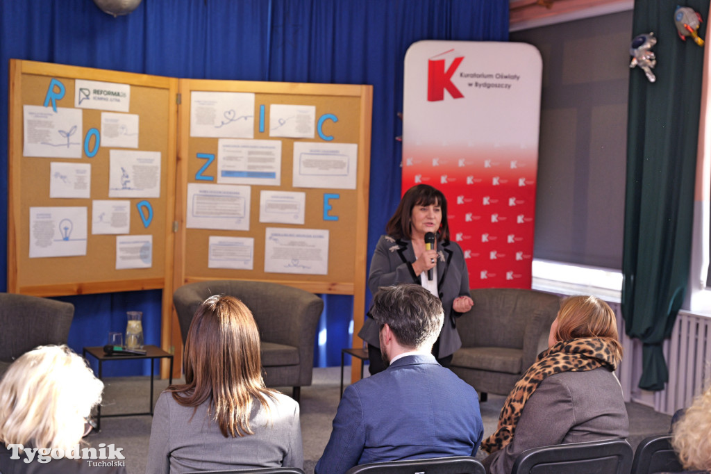 W Tucholi o reformie oświaty. Ministerstwo i kuratorium