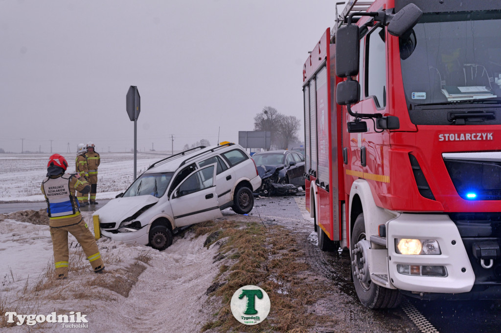 Niedziela. Wypadek na drodze Tuchola - Sępólno. Skrzyżowanie...