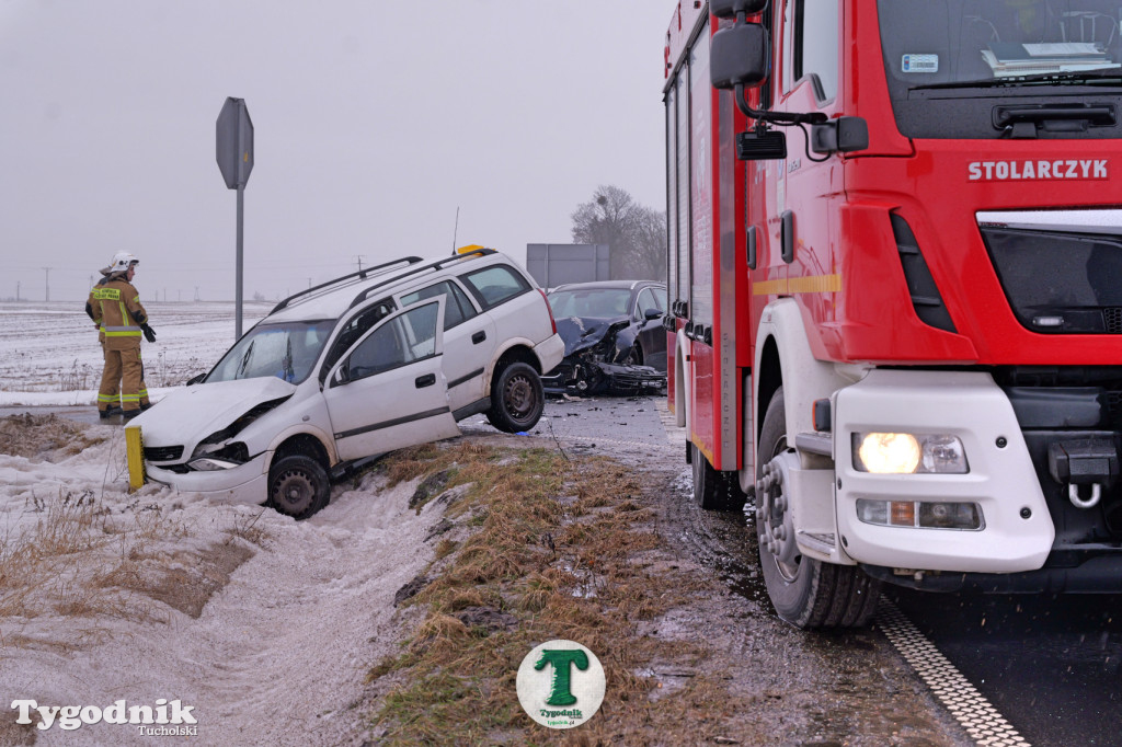 Niedziela. Wypadek na drodze Tuchola - Sępólno. Skrzyżowanie...