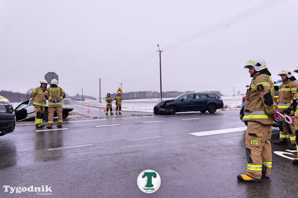 Niedziela. Wypadek na drodze Tuchola - Sępólno. Skrzyżowanie...