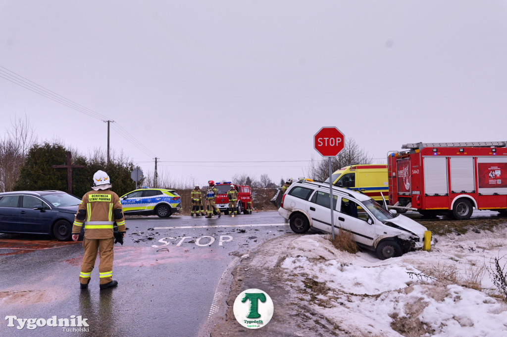 Niedziela. Wypadek na drodze Tuchola - Sępólno. Skrzyżowanie...