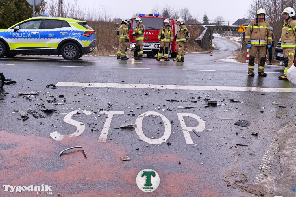 Niedziela. Wypadek na drodze Tuchola - Sępólno. Skrzyżowanie...