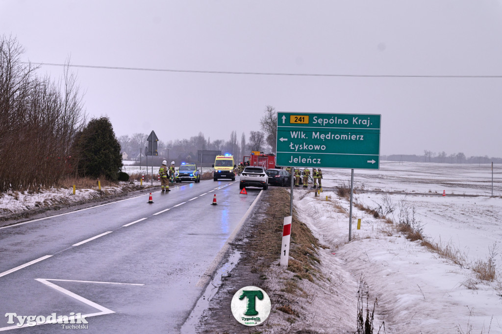 Niedziela. Wypadek na drodze Tuchola - Sępólno. Skrzyżowanie...