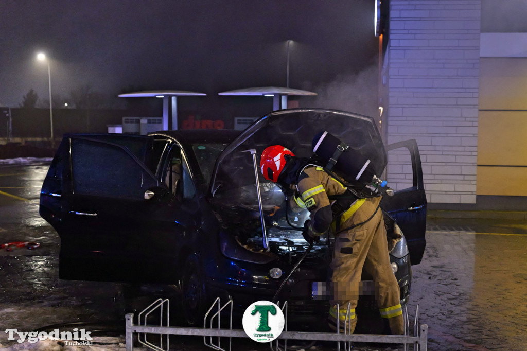 Pożar samochodu na parkingu McDonald\'s