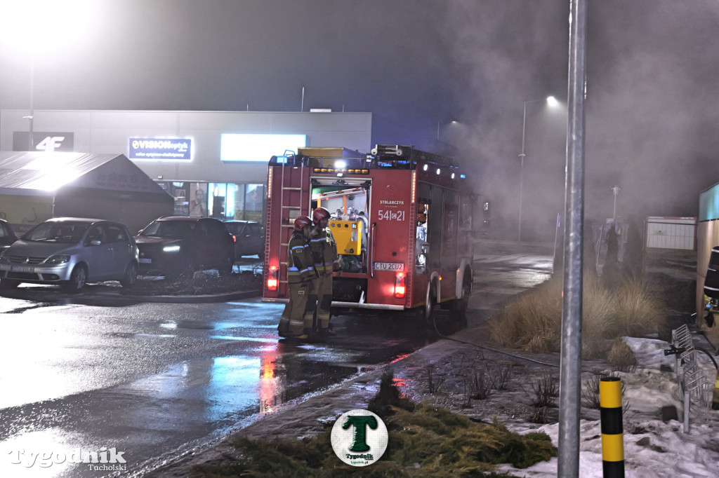 Pożar samochodu na parkingu McDonald\'s