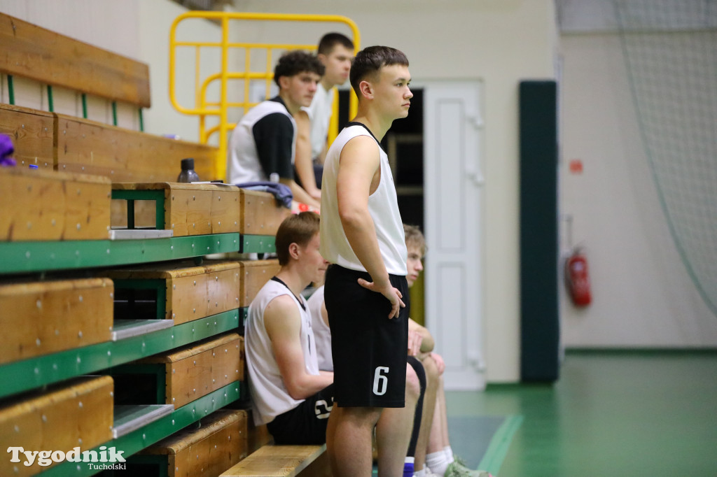 Koszykówka: gospodarze zabrali puchar dyrektora