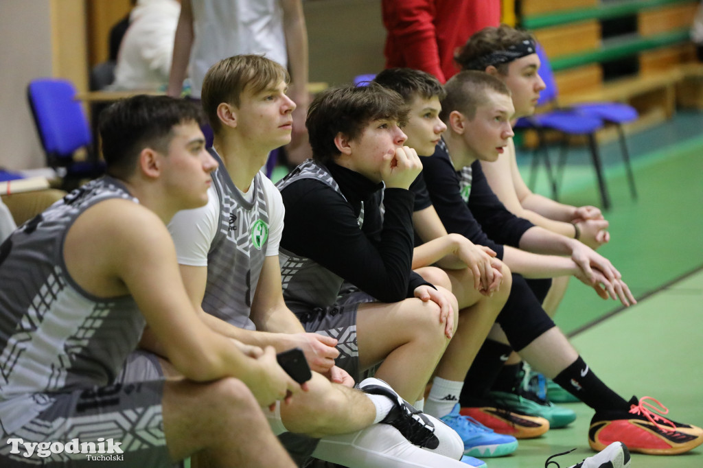 Koszykówka: gospodarze zabrali puchar dyrektora