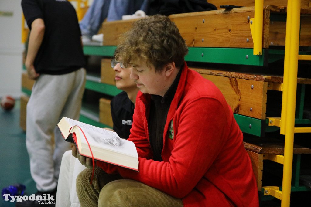 Koszykówka: gospodarze zabrali puchar dyrektora