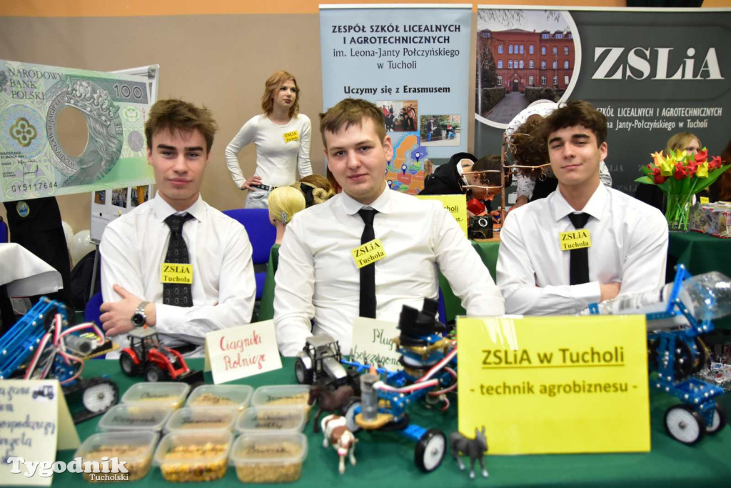 Tuchola: Tłum zainteresowanych na Targach Pracy i Festiwalu Służb Mundurowych