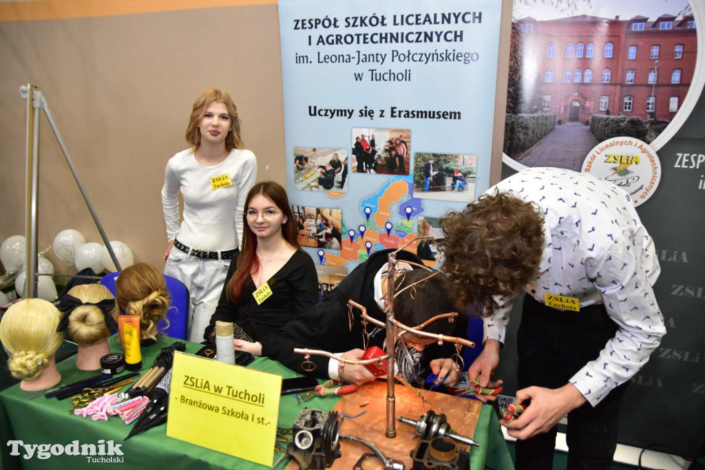 Tuchola: Tłum zainteresowanych na Targach Pracy i Festiwalu Służb Mundurowych