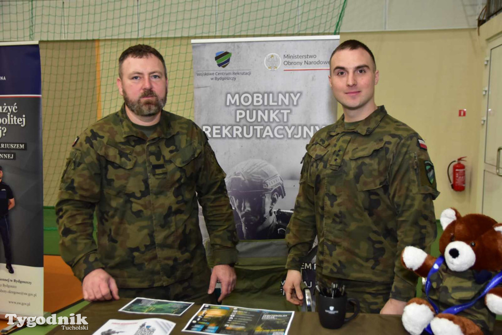 Tuchola: Tłum zainteresowanych na Targach Pracy i Festiwalu Służb Mundurowych