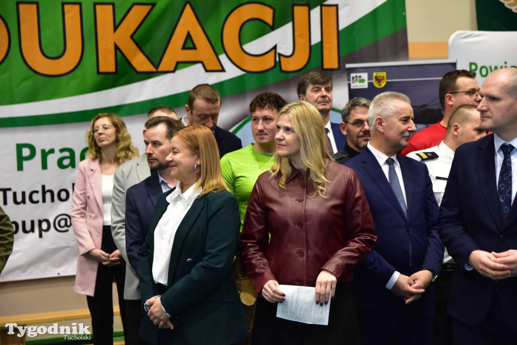 Tuchola: Tłum zainteresowanych na Targach Pracy i Festiwalu Służb Mundurowych