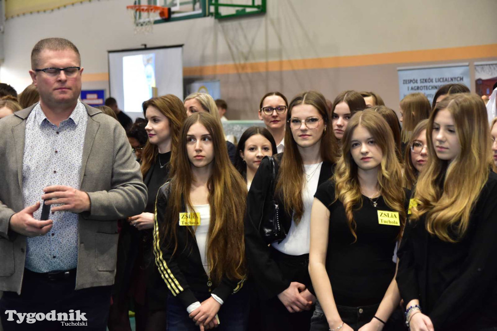 Tuchola: Tłum zainteresowanych na Targach Pracy i Festiwalu Służb Mundurowych