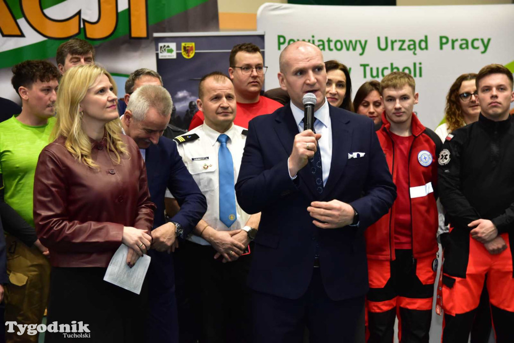 Tuchola: Tłum zainteresowanych na Targach Pracy i Festiwalu Służb Mundurowych