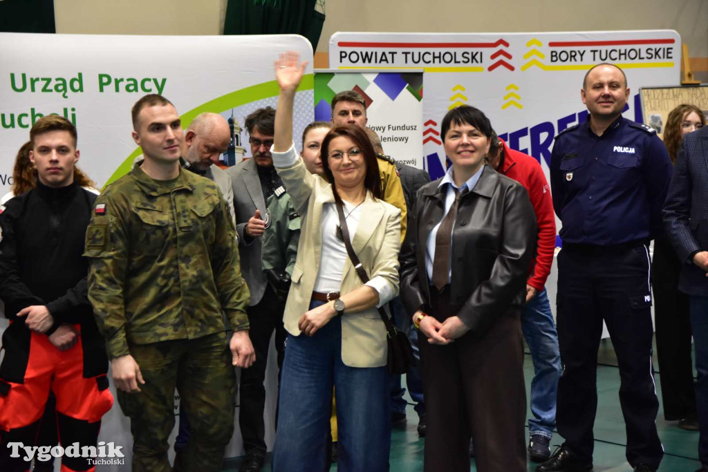 Tuchola: Tłum zainteresowanych na Targach Pracy i Festiwalu Służb Mundurowych