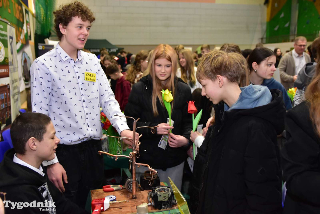 Tuchola: Tłum zainteresowanych na Targach Pracy i Festiwalu Służb Mundurowych