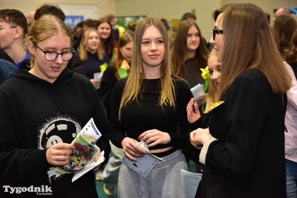 Tuchola: Tłum zainteresowanych na Targach Pracy i Festiwalu Służb Mundurowych