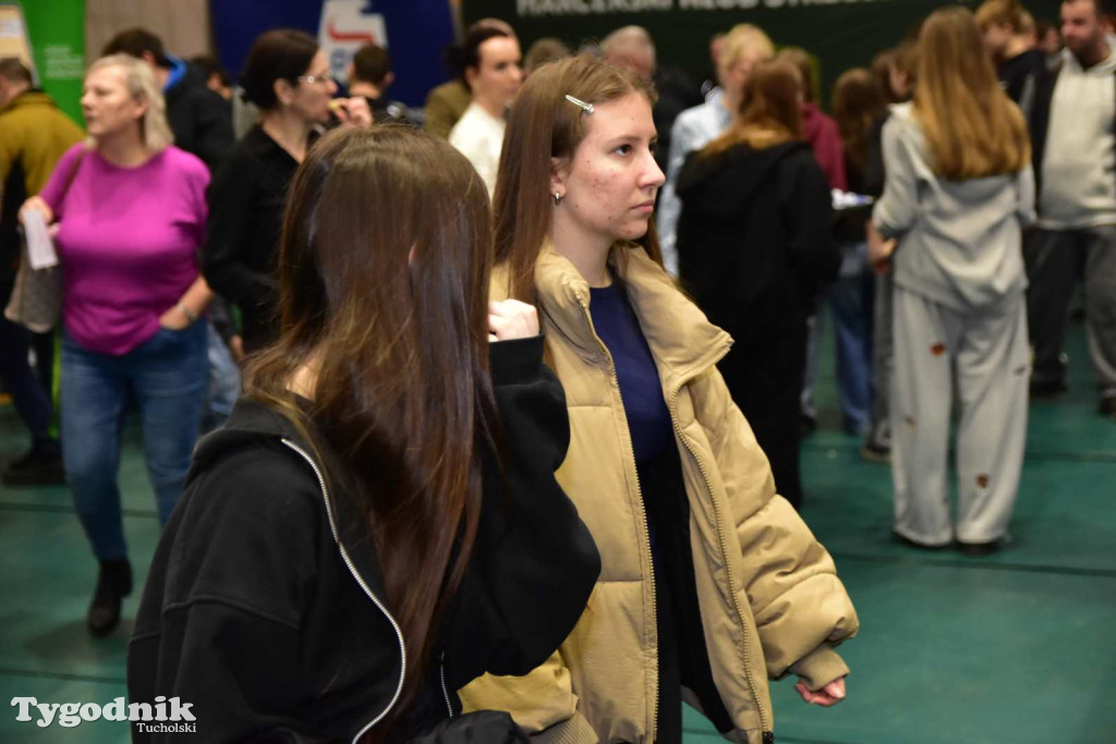 Tuchola: Tłum zainteresowanych na Targach Pracy i Festiwalu Służb Mundurowych