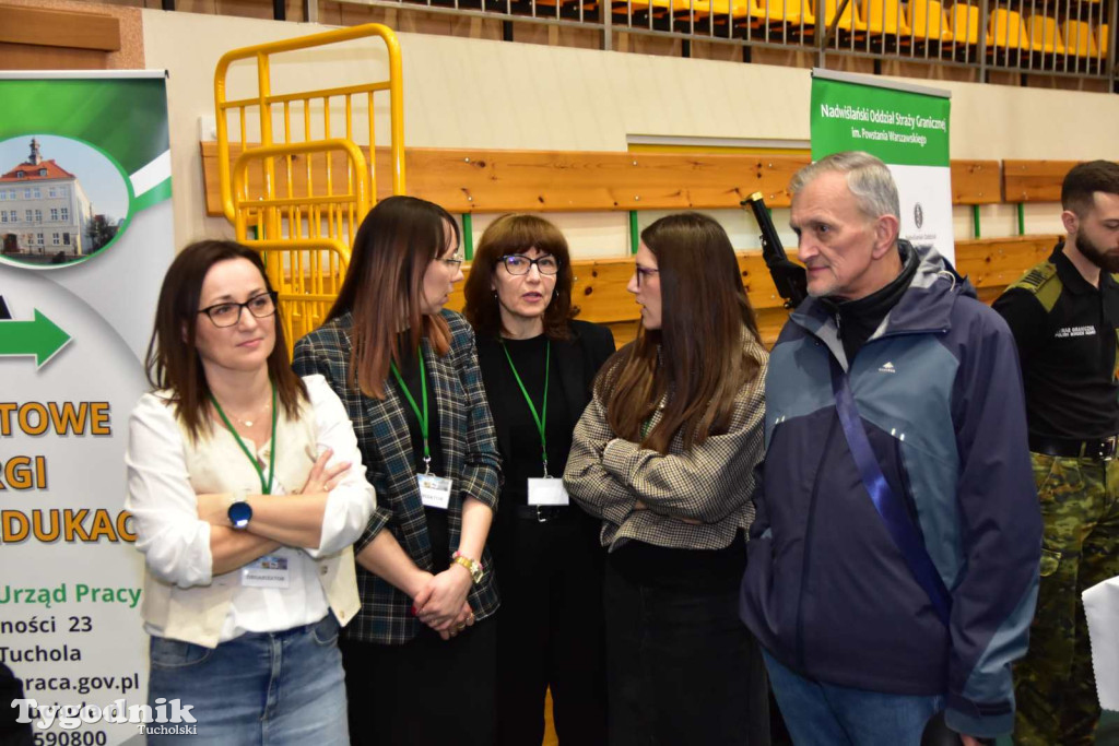 Tuchola: Tłum zainteresowanych na Targach Pracy i Festiwalu Służb Mundurowych