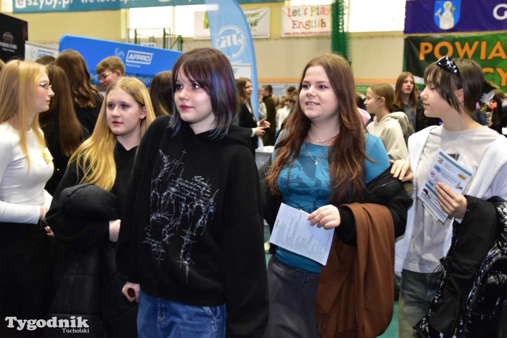 Tuchola: Tłum zainteresowanych na Targach Pracy i Festiwalu Służb Mundurowych