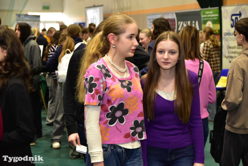 Tuchola: Tłum zainteresowanych na Targach Pracy i Festiwalu Służb Mundurowych