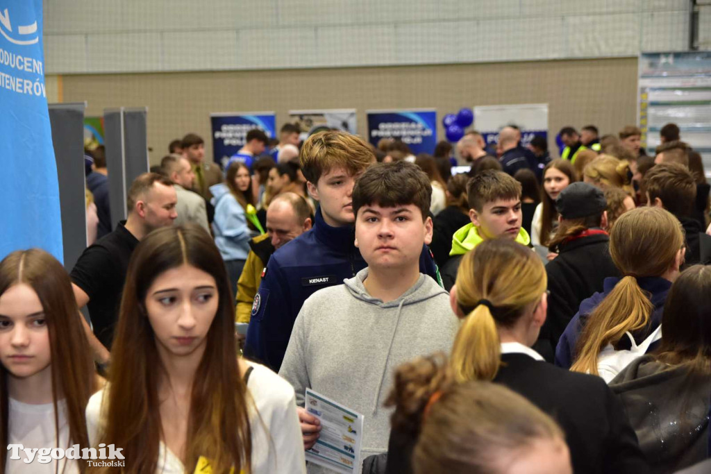 Tuchola: Tłum zainteresowanych na Targach Pracy i Festiwalu Służb Mundurowych