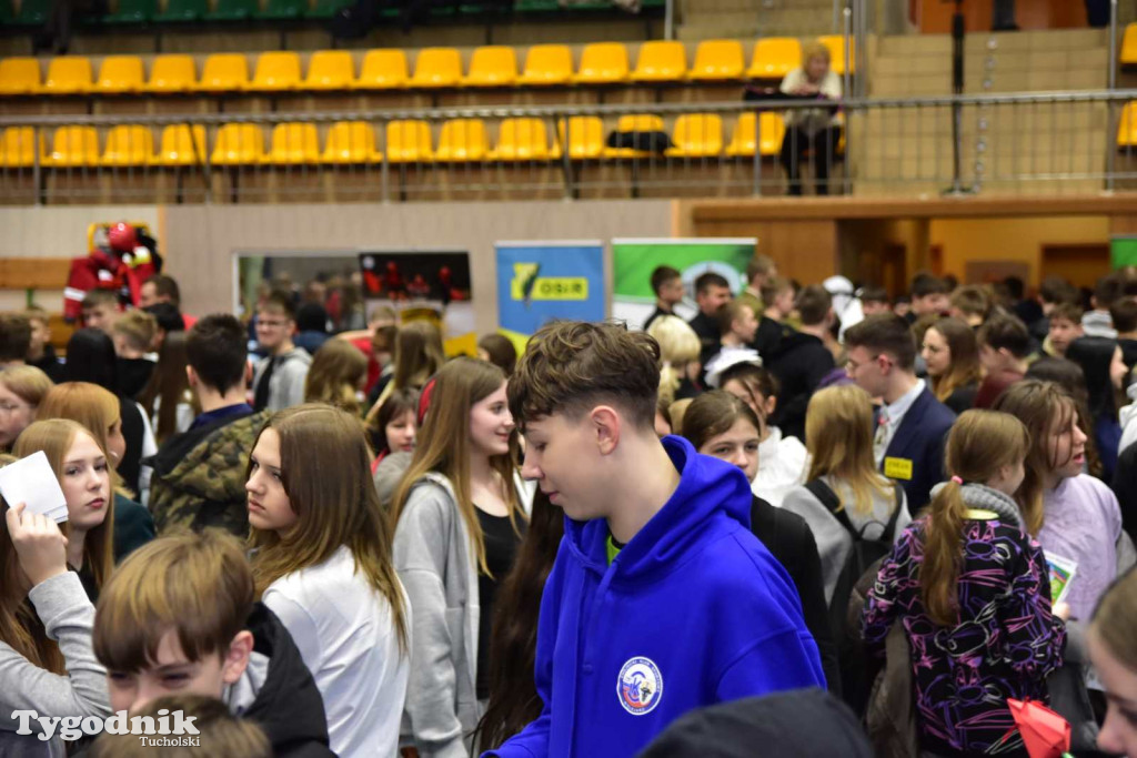 Tuchola: Tłum zainteresowanych na Targach Pracy i Festiwalu Służb Mundurowych