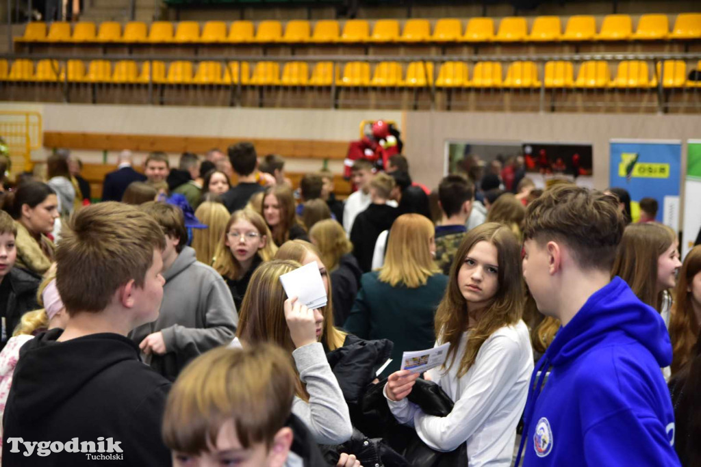 Tuchola: Tłum zainteresowanych na Targach Pracy i Festiwalu Służb Mundurowych