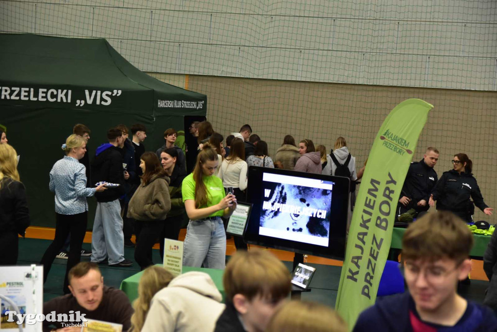 Tuchola: Tłum zainteresowanych na Targach Pracy i Festiwalu Służb Mundurowych