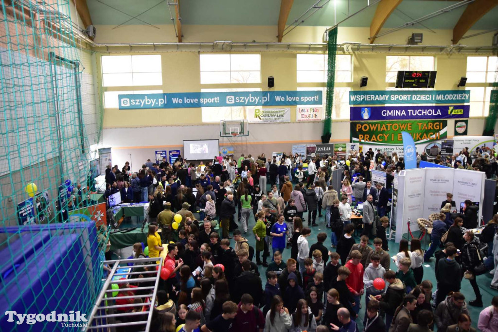 Tuchola: Tłum zainteresowanych na Targach Pracy i Festiwalu Służb Mundurowych