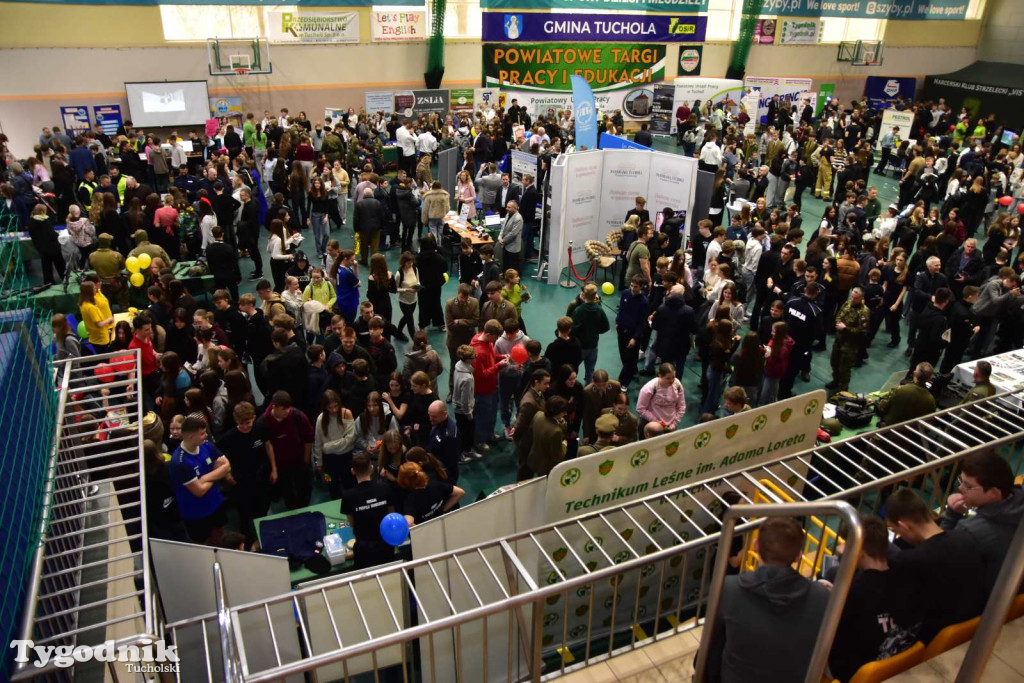 Tuchola: Tłum zainteresowanych na Targach Pracy i Festiwalu Służb Mundurowych