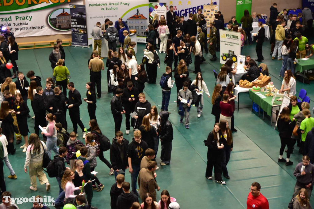 Tuchola: Tłum zainteresowanych na Targach Pracy i Festiwalu Służb Mundurowych