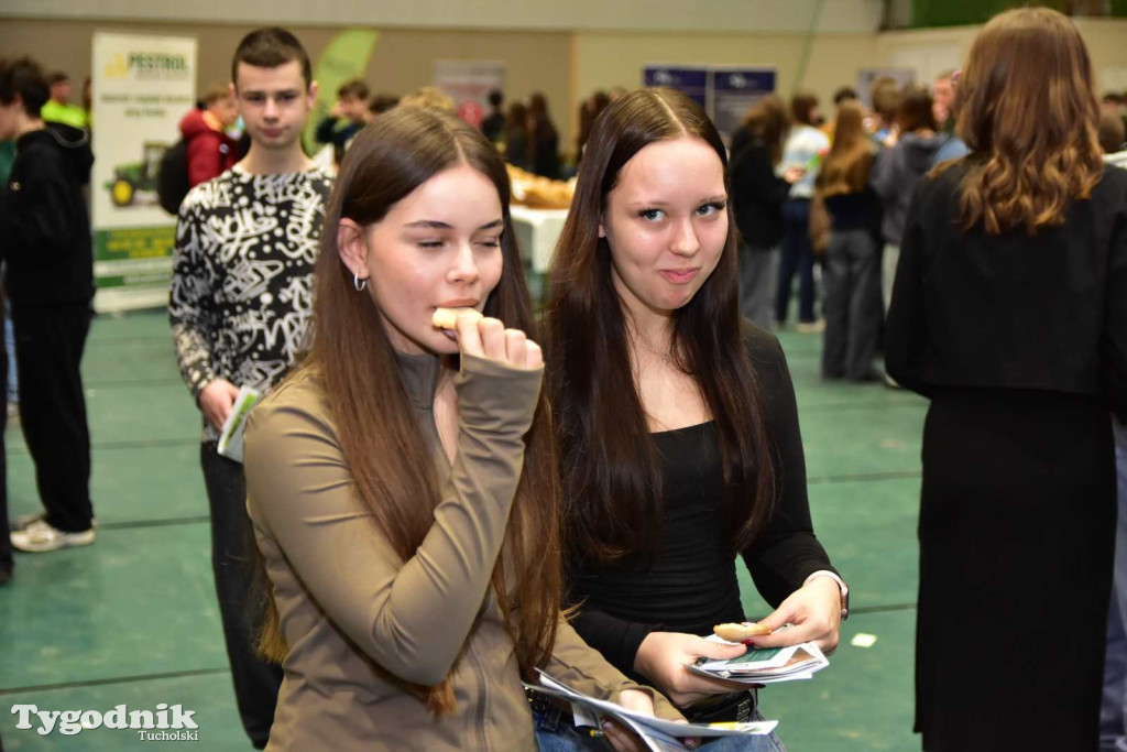 Tuchola: Tłum zainteresowanych na Targach Pracy i Festiwalu Służb Mundurowych