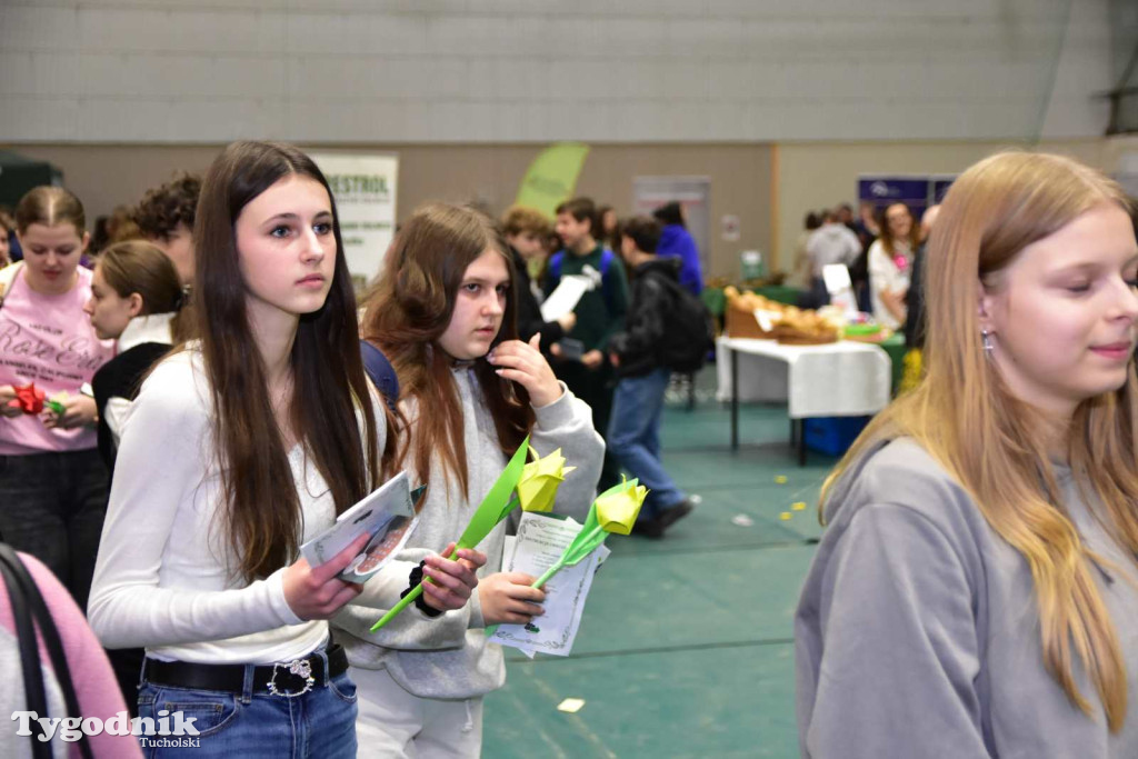 Tuchola: Tłum zainteresowanych na Targach Pracy i Festiwalu Służb Mundurowych