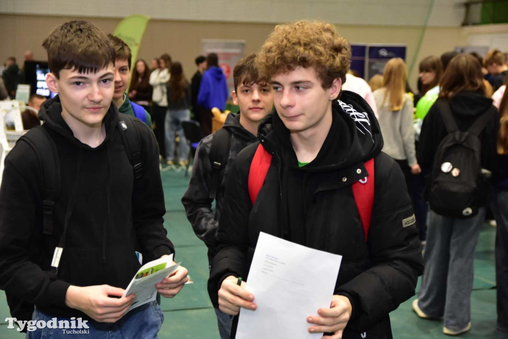 Tuchola: Tłum zainteresowanych na Targach Pracy i Festiwalu Służb Mundurowych