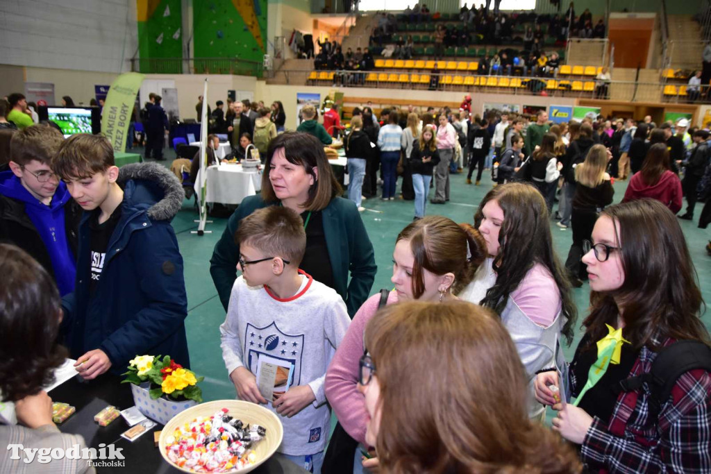 Tuchola: Tłum zainteresowanych na Targach Pracy i Festiwalu Służb Mundurowych