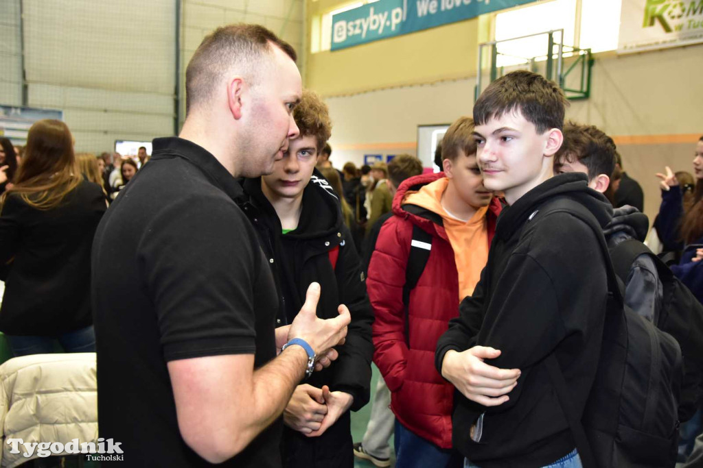 Tuchola: Tłum zainteresowanych na Targach Pracy i Festiwalu Służb Mundurowych