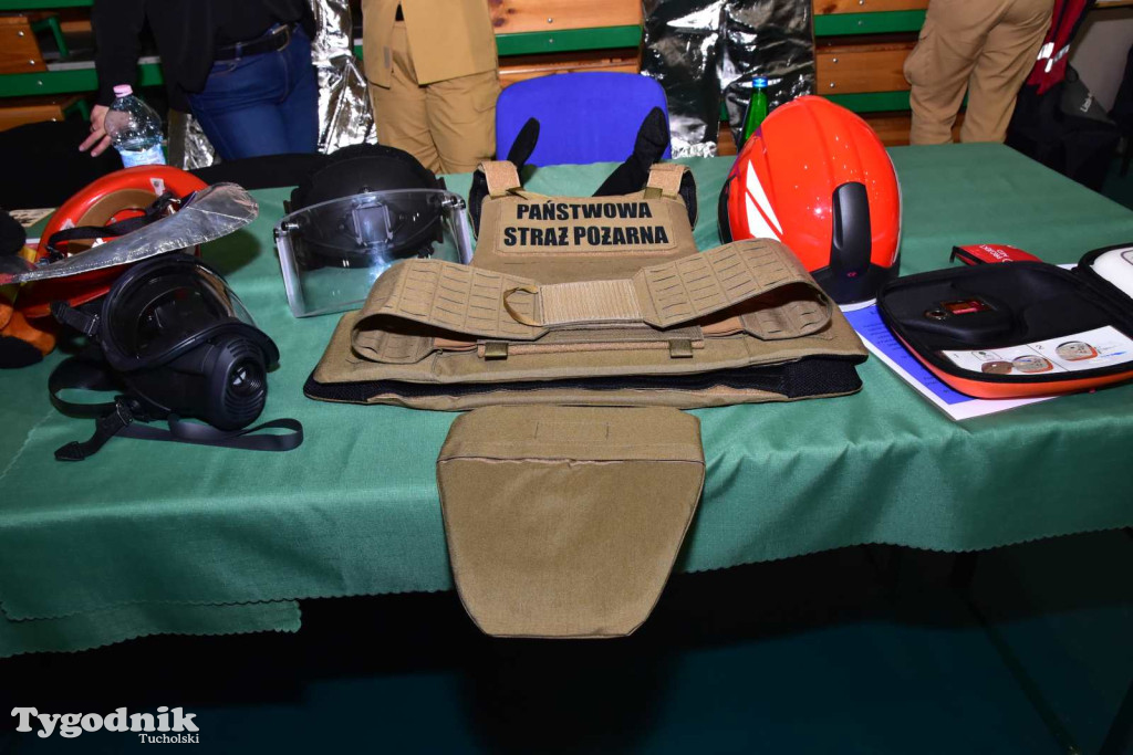 Tuchola: Tłum zainteresowanych na Targach Pracy i Festiwalu Służb Mundurowych