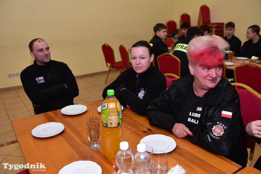 Druhny i druhowie z Lubiewa po zebraniu sprawozdawczo-wyborczym