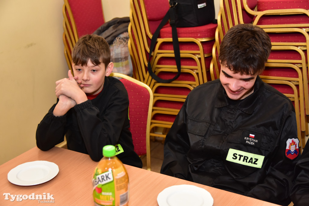 Druhny i druhowie z Lubiewa po zebraniu sprawozdawczo-wyborczym