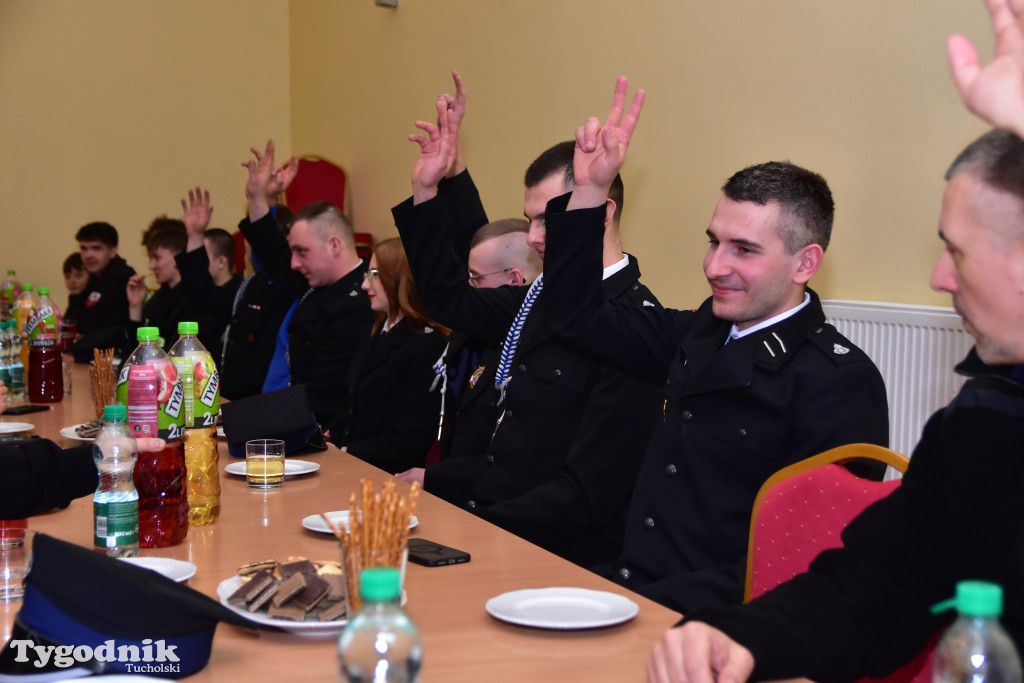 Druhny i druhowie z Lubiewa po zebraniu sprawozdawczo-wyborczym