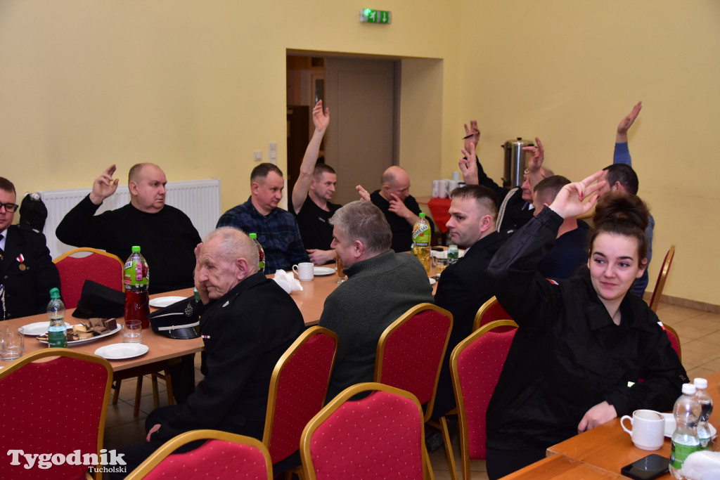 Druhny i druhowie z Lubiewa po zebraniu sprawozdawczo-wyborczym